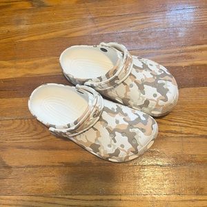Camo crocs